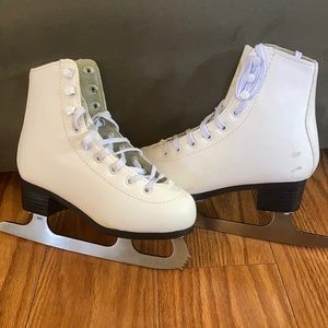 American white little girl’s ice skates